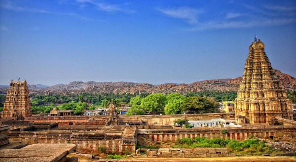 Hubli - Badami - Hampi - Chitradurga - Halebid - Belur