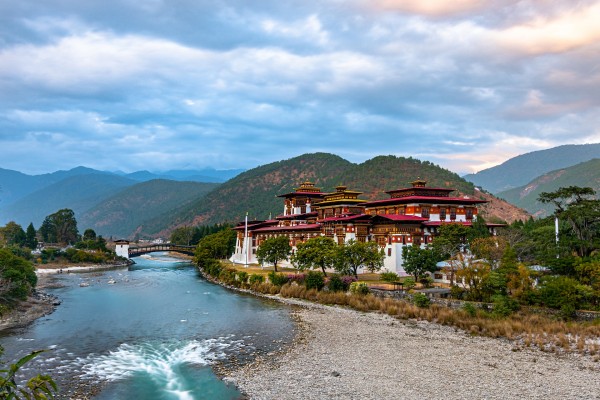 Thimpu - Punakha - Trongsa - Jakar - Phobjikha - Paro